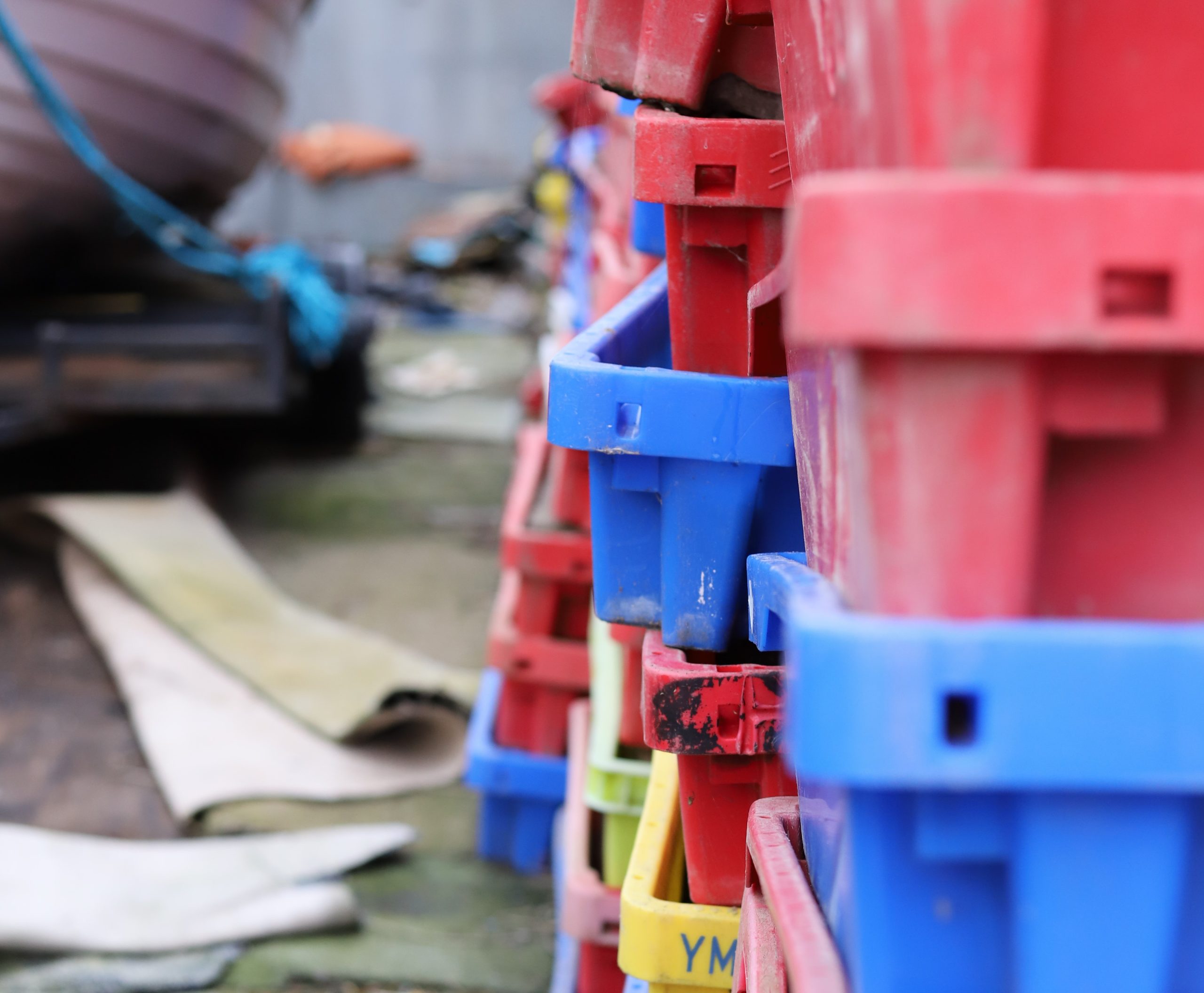 Rock-a-Nore, plastic crates in red and blue